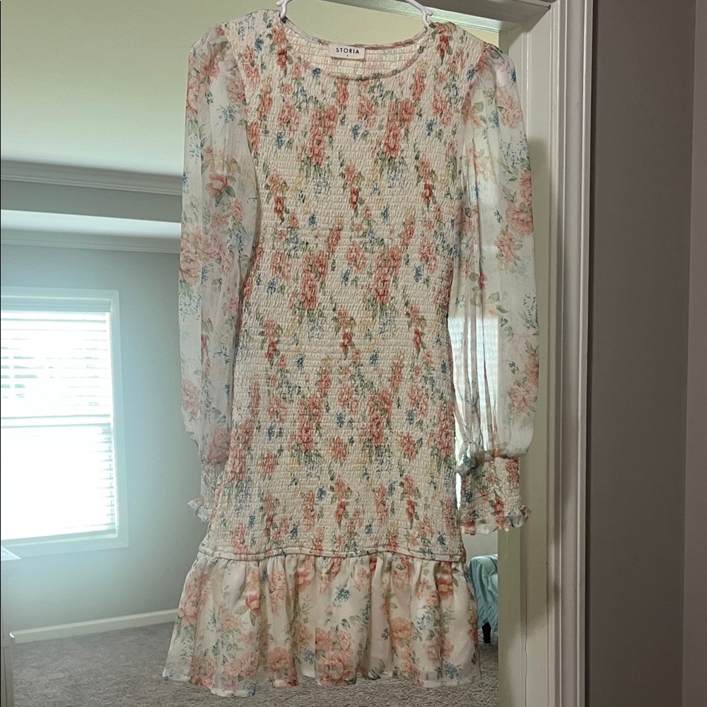 Storia Floral Long Sleeve Midi Floral Dress